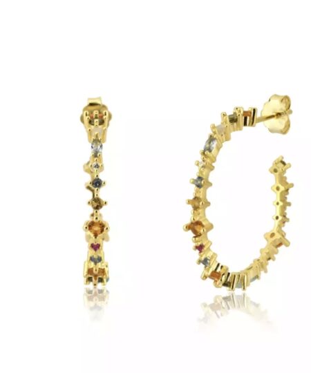 Oplev den ultimative elegance med vores unikke udvalg af øreringe til salg! Vores håndplukkede kollektion tilbyder et væld af stilarter, fra klassiske og tidløse designs til moderne og iøjnefaldende statement-stykker. Uanset om du er på udkig efter noget subtilt til hverdagsbrug eller ønsker at skille dig ud til særlige begivenheder, har vi de perfekte øreringe til dig. Køb nu og tilføj en strålende og personlig touch til dine outfits!