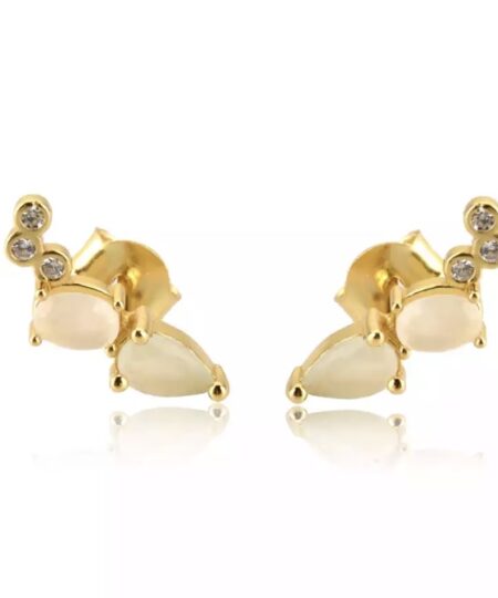 Oplev den ultimative elegance med vores unikke udvalg af øreringe til salg! Vores håndplukkede kollektion tilbyder et væld af stilarter, fra klassiske og tidløse designs til moderne og iøjnefaldende statement-stykker. Uanset om du er på udkig efter noget subtilt til hverdagsbrug eller ønsker at skille dig ud til særlige begivenheder, har vi de perfekte øreringe til dig. Køb nu og tilføj en strålende og personlig touch til dine outfits!