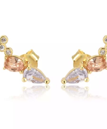 Oplev den ultimative elegance med vores unikke udvalg af øreringe til salg! Vores håndplukkede kollektion tilbyder et væld af stilarter, fra klassiske og tidløse designs til moderne og iøjnefaldende statement-stykker. Uanset om du er på udkig efter noget subtilt til hverdagsbrug eller ønsker at skille dig ud til særlige begivenheder, har vi de perfekte øreringe til dig. Køb nu og tilføj en strålende og personlig touch til dine outfits!