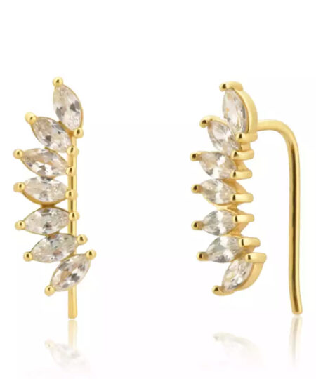 Oplev den ultimative elegance med vores unikke udvalg af øreringe til salg! Vores håndplukkede kollektion tilbyder et væld af stilarter, fra klassiske og tidløse designs til moderne og iøjnefaldende statement-stykker. Uanset om du er på udkig efter noget subtilt til hverdagsbrug eller ønsker at skille dig ud til særlige begivenheder, har vi de perfekte øreringe til dig. Køb nu og tilføj en strålende og personlig touch til dine outfits!