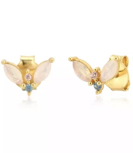 Oplev den ultimative elegance med vores unikke udvalg af øreringe til salg! Vores håndplukkede kollektion tilbyder et væld af stilarter, fra klassiske og tidløse designs til moderne og iøjnefaldende statement-stykker. Uanset om du er på udkig efter noget subtilt til hverdagsbrug eller ønsker at skille dig ud til særlige begivenheder, har vi de perfekte øreringe til dig. Køb nu og tilføj en strålende og personlig touch til dine outfits!