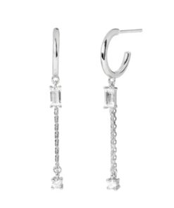 øreringe Oplev den ultimative elegance med vores unikke udvalg af øreringe til salg! Vores håndplukkede kollektion tilbyder et væld af stilarter, fra klassiske og tidløse designs til moderne og iøjnefaldende statement-stykker. Uanset om du er på udkig efter noget subtilt til hverdagsbrug eller ønsker at skille dig ud til særlige begivenheder, har vi de perfekte øreringe til dig. Køb nu og tilføj en strålende og personlig touch til dine outfits!