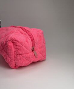 blomstret blomstret firkantet kosmetiktaske kosmetiktaske køb makeup taske online køb makeup taske online luksus kosmetik taske luksus kosmetik taske rejsetaske makeup rejsetaske organisering af makeup organisering af makeup plys plys rejsevenlig makeup taske rejsevenlig makeup taske sminkepung sminkepung tilbehør til makeup tilbehør til makeup udvalg af farver og størrelser udvalg af farver og størrelser toilet