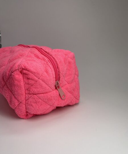 blomstret blomstret firkantet kosmetiktaske kosmetiktaske køb makeup taske online køb makeup taske online luksus kosmetik taske luksus kosmetik taske rejsetaske makeup rejsetaske organisering af makeup organisering af makeup plys plys rejsevenlig makeup taske rejsevenlig makeup taske sminkepung sminkepung tilbehør til makeup tilbehør til makeup udvalg af farver og størrelser udvalg af farver og størrelser toilet