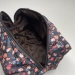 blomstret blomstret firkantet kosmetiktaske kosmetiktaske køb makeup taske online køb makeup taske online luksus kosmetik taske luksus kosmetik taske rejsetaske makeup rejsetaske organisering af makeup organisering af makeup plys plys rejsevenlig makeup taske rejsevenlig makeup taske sminkepung sminkepung tilbehør til makeup tilbehør til makeup udvalg af farver og størrelser udvalg af farver og størrelser toilet