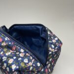 blomstret blomstret firkantet kosmetiktaske kosmetiktaske køb makeup taske online køb makeup taske online luksus kosmetik taske luksus kosmetik taske rejsetaske makeup rejsetaske organisering af makeup organisering af makeup plys plys rejsevenlig makeup taske rejsevenlig makeup taske sminkepung sminkepung tilbehør til makeup tilbehør til makeup udvalg af farver og størrelser udvalg af farver og størrelser toilet
