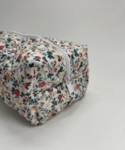 blomstret blomstret firkantet kosmetiktaske kosmetiktaske køb makeup taske online køb makeup taske online luksus kosmetik taske luksus kosmetik taske rejsetaske makeup rejsetaske organisering af makeup organisering af makeup plys plys rejsevenlig makeup taske rejsevenlig makeup taske sminkepung sminkepung tilbehør til makeup tilbehør til makeup udvalg af farver og størrelser udvalg af farver og størrelser toilet