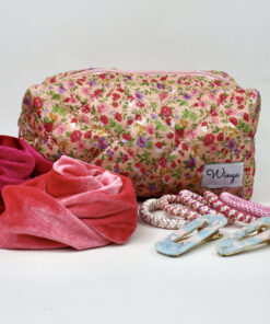 Adventspakke fra Winga med hårpynt, hårbånd, elastikker og store hårklemmer – luksus adventsgave til kvinder i valgte farver