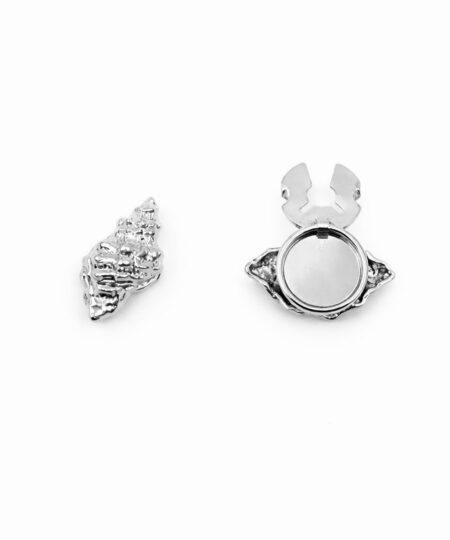 Knappeskjuler Shell i sølv – konkylieformet button cover til skjorter og bluser