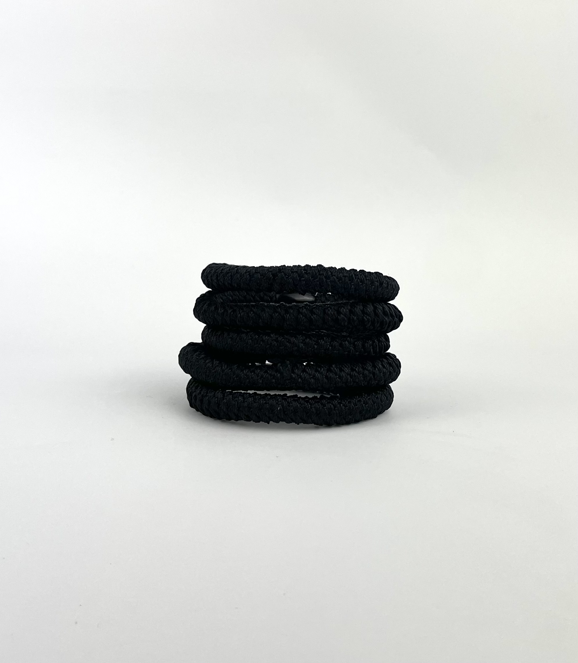 Pony-elastikker i forskellige farver – praktiske hårelastikker til børn og voksne