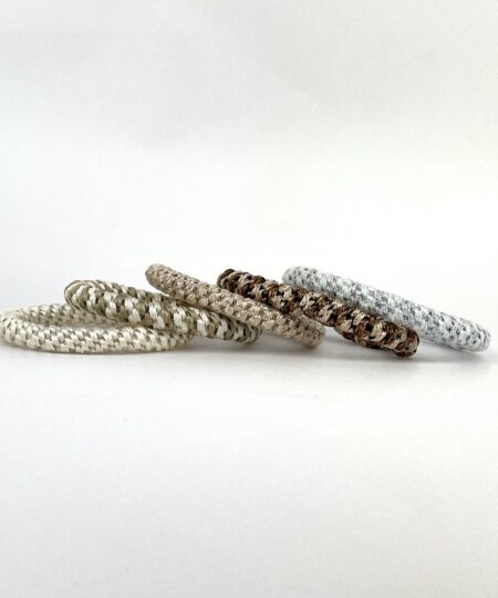 Pony-elastikker i forskellige farver – praktiske hårelastikker til børn og voksne