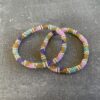 Håndlavet Nepal armbånd med smukke perler, fremstillet perle for perle af kvinder i Nepal. Et farverigt og unikt perlearmbånd fra Winga.